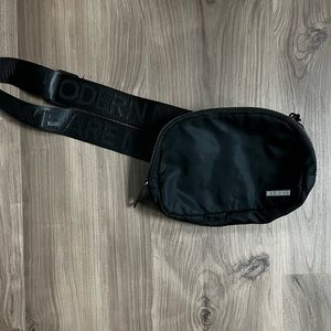 Monat Belt Bag